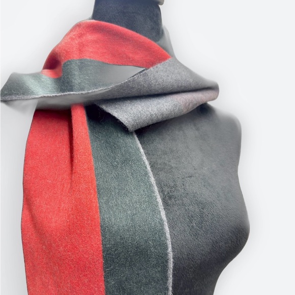 Auth Gucci Wool Cashmere Gray Red Striped Scatf Wrap Stole Muffler Ex+ - Picture 2 of 13